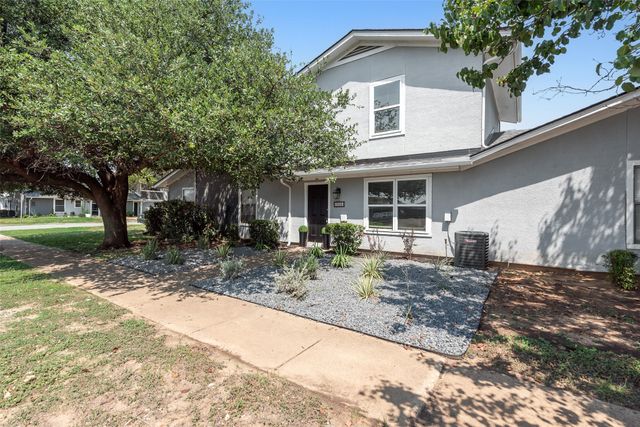 602 Timberline Drive, Hurst, TX 76053