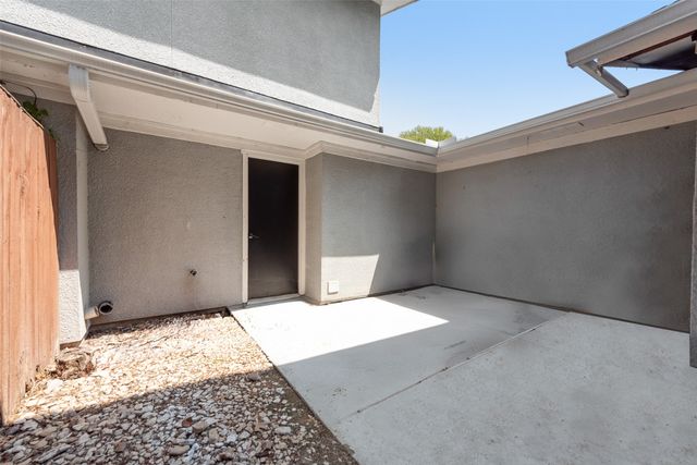 602 Timberline Drive, Hurst, TX 76053