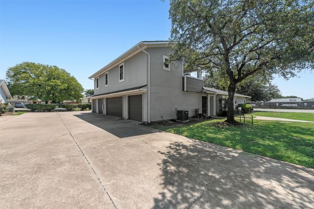 602 Timberline Drive, Hurst, TX 76053