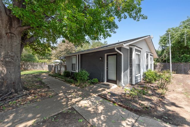 602 Timberline Drive, Hurst, TX 76053