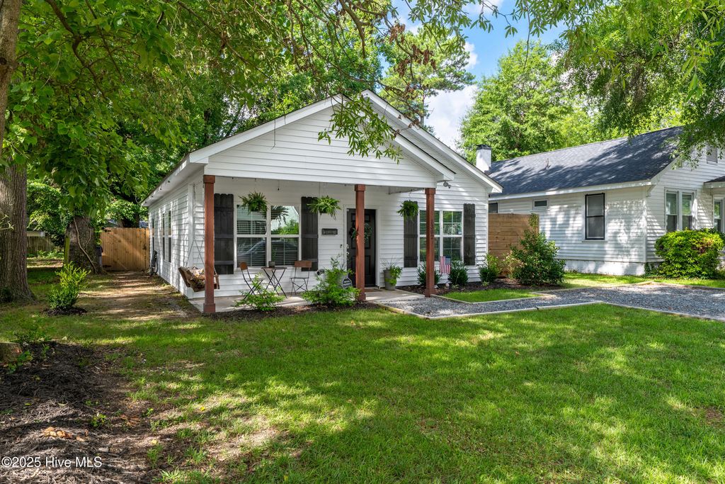 1302 E Walnut Street, Goldsboro, NC 27530