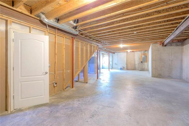 19011 W 99th Street, Lenexa, KS 66220