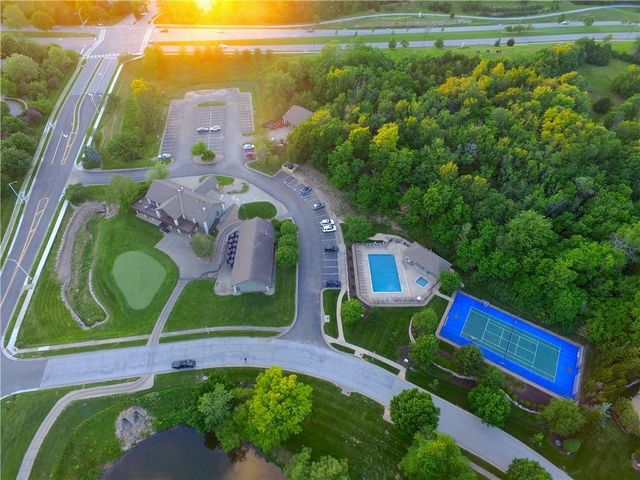 19011 W 99th Street, Lenexa, KS 66220