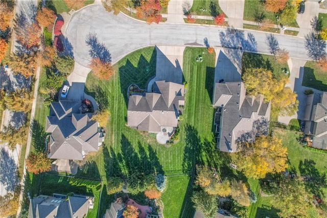 19011 W 99th Street, Lenexa, KS 66220