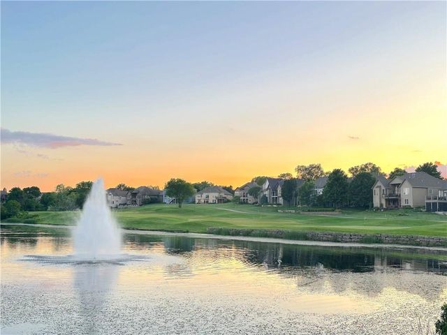 19011 W 99th Street, Lenexa, KS 66220