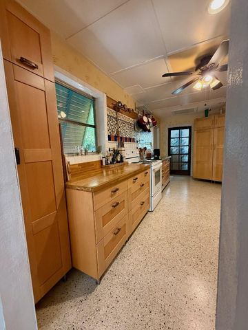 2048 SW 28th Terrace, Fort Lauderdale, FL 33312