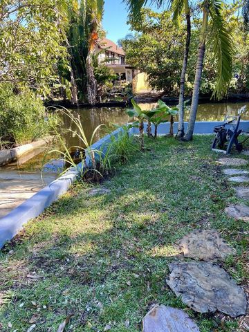 2048 SW 28th Terrace, Fort Lauderdale, FL 33312