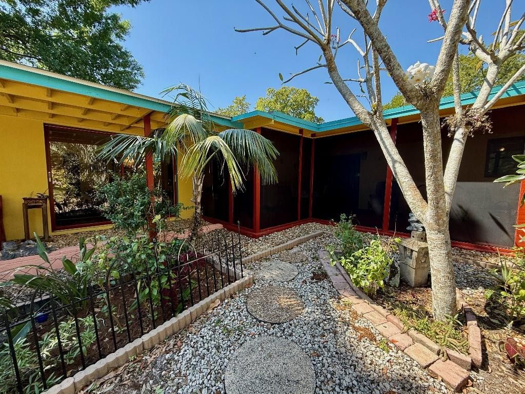 2048 SW 28th Terrace, Fort Lauderdale, FL 33312