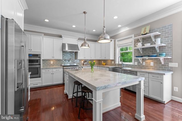 10505 TABA COVE CT, Fairfax, VA 22030