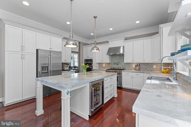 10505 TABA COVE CT, Fairfax, VA 22030