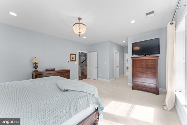 10505 TABA COVE CT, Fairfax, VA 22030