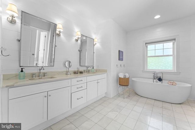 10505 TABA COVE CT, Fairfax, VA 22030