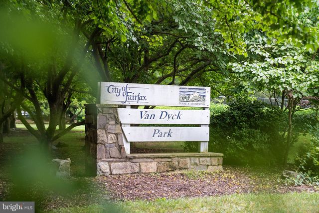 10505 TABA COVE CT, Fairfax, VA 22030