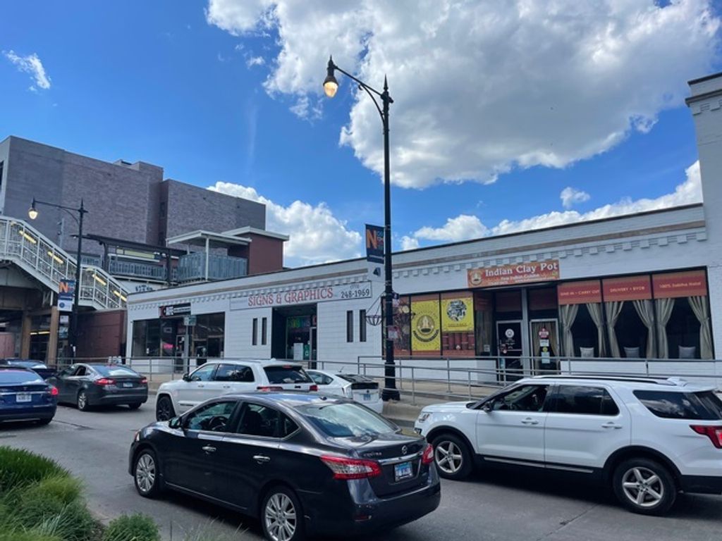 1812 W Irving Park Road, Chicago, IL 60613 — exterior
