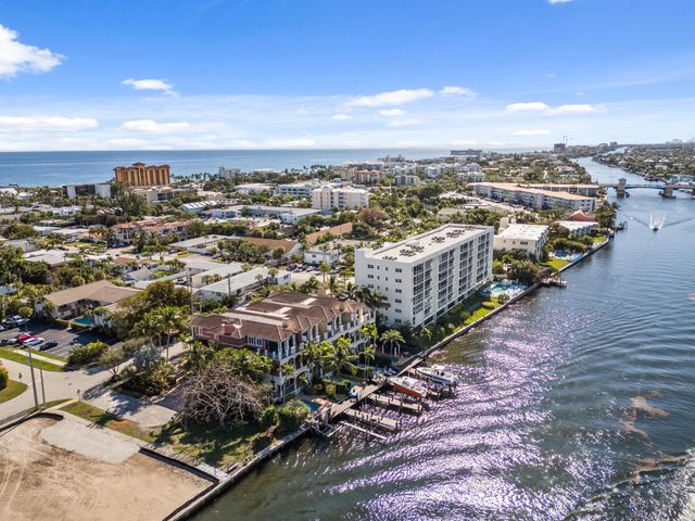 453 NE 19th Avenue D, Deerfield Beach, FL 33441