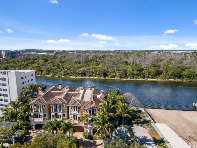 453 NE 19th Avenue D, Deerfield Beach, FL 33441