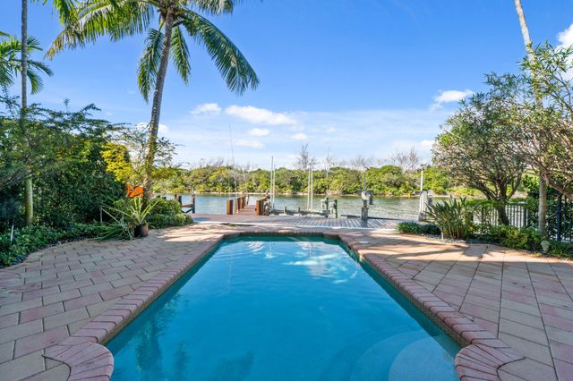 453 NE 19th Avenue D, Deerfield Beach, FL 33441