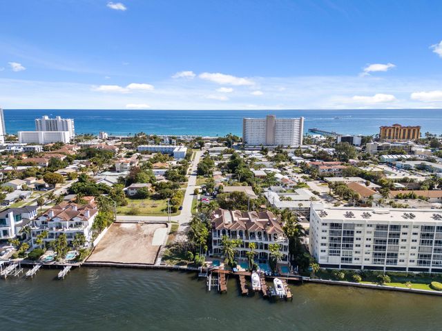 453 NE 19th Avenue D, Deerfield Beach, FL 33441