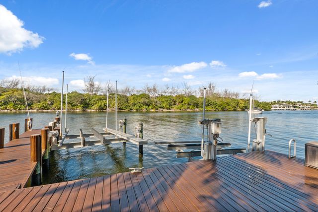 453 NE 19th Avenue D, Deerfield Beach, FL 33441