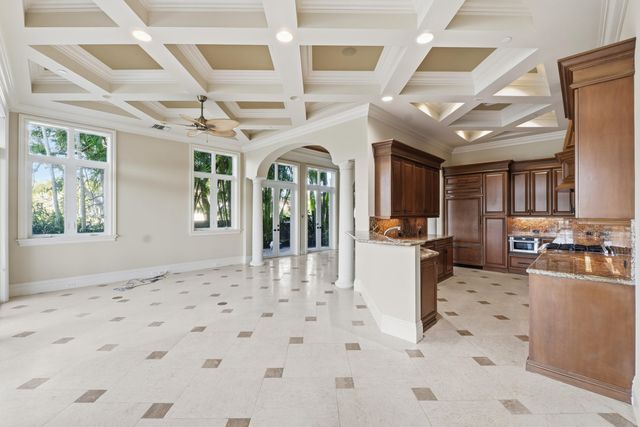 453 NE 19th Avenue D, Deerfield Beach, FL 33441