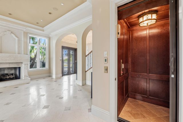 453 NE 19th Avenue D, Deerfield Beach, FL 33441