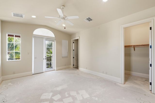 453 NE 19th Avenue D, Deerfield Beach, FL 33441