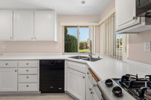 44239 Venice Court, Palm Desert, CA 92260