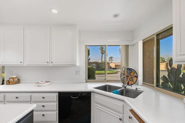 44239 Venice Court, Palm Desert, CA 92260