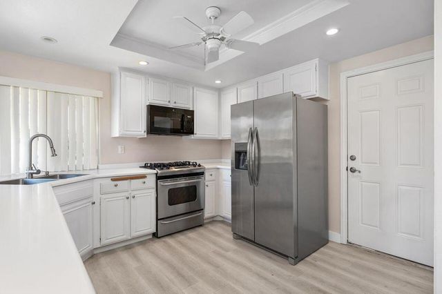 44239 Venice Court, Palm Desert, CA 92260