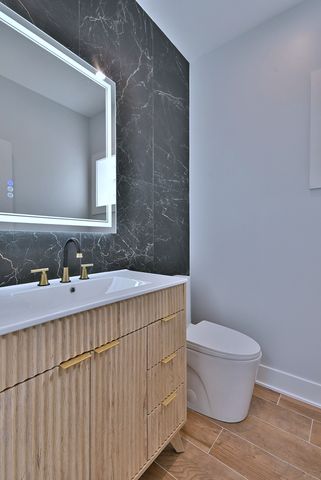 7509 N Oleander Avenue, Chicago, IL 60631