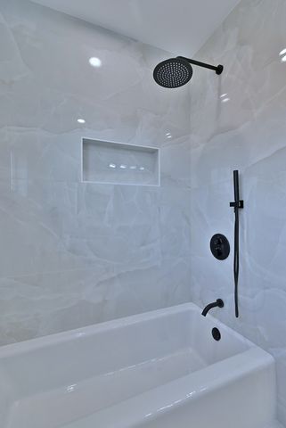 7509 N Oleander Avenue, Chicago, IL 60631