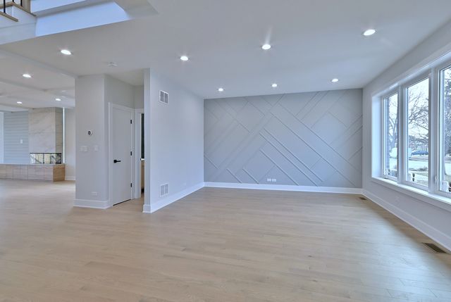 7509 N Oleander Avenue, Chicago, IL 60631