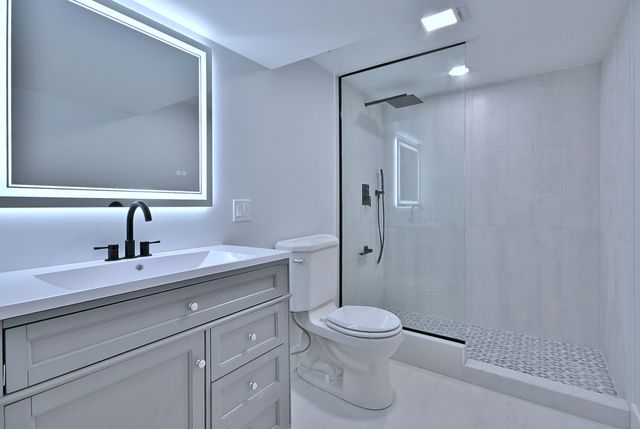 7509 N Oleander Avenue, Chicago, IL 60631