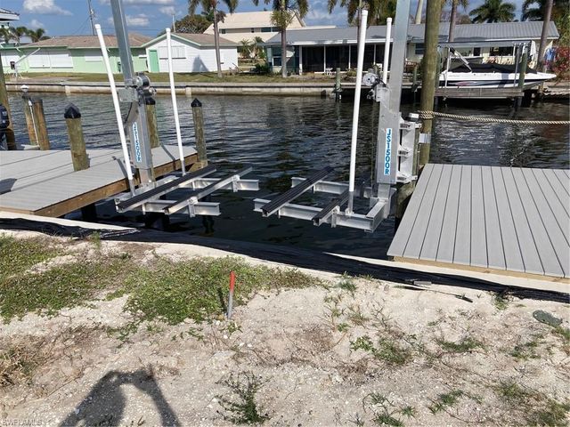 2849 TRIGGERFISH ST, Matlacha, FL 33993