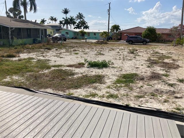2849 TRIGGERFISH ST, Matlacha, FL 33993