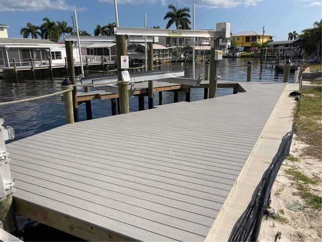 2849 TRIGGERFISH ST, Matlacha, FL 33993