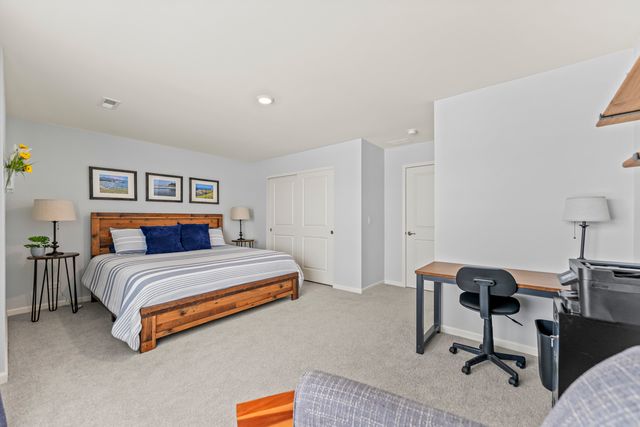 1241 Draper Road, Mchenry, IL 60050