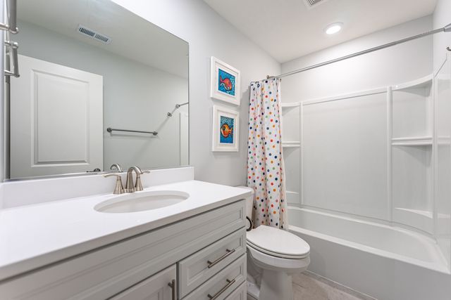 1241 Draper Road, Mchenry, IL 60050