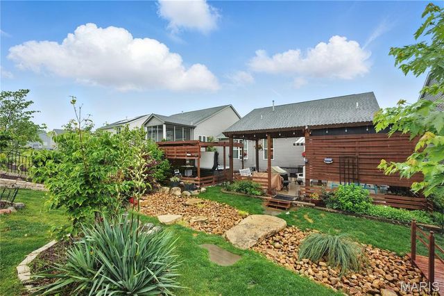 1056 Sandfort Farm Drive, St Charles, MO 63301