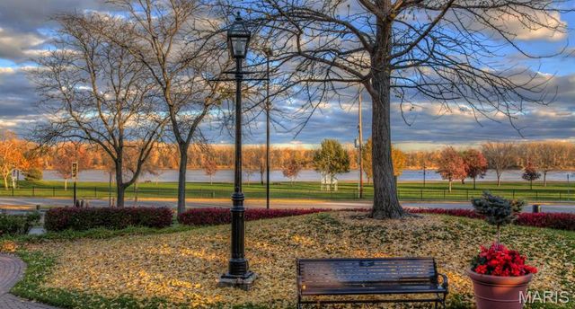 1056 Sandfort Farm Drive, St Charles, MO 63301