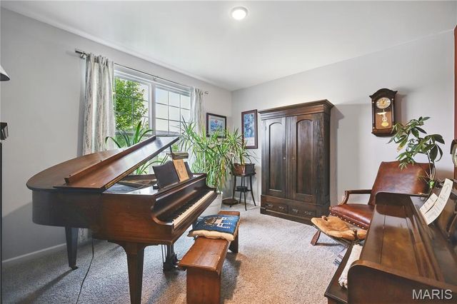 1056 Sandfort Farm Drive, St Charles, MO 63301