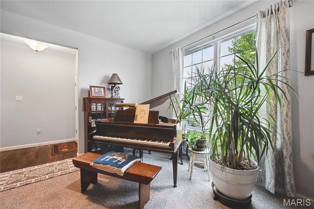 1056 Sandfort Farm Drive, St Charles, MO 63301