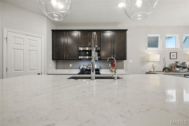 1056 Sandfort Farm Drive, St Charles, MO 63301