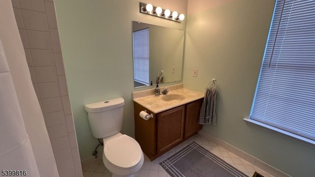 117 Pinehurst Dr, Washington Twp., NJ 07882