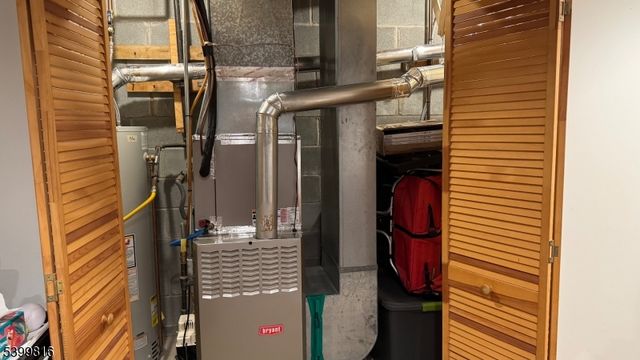 117 Pinehurst Dr, Washington Twp., NJ 07882