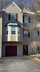 117 Pinehurst Dr, Washington Twp., NJ 07882