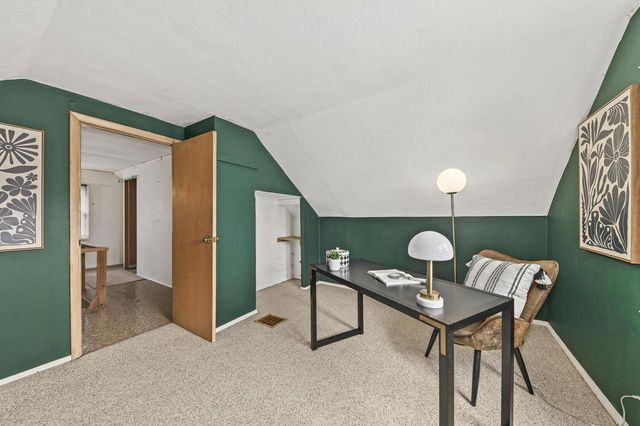 5532 N 11th STREET, Milwaukee, WI 53209