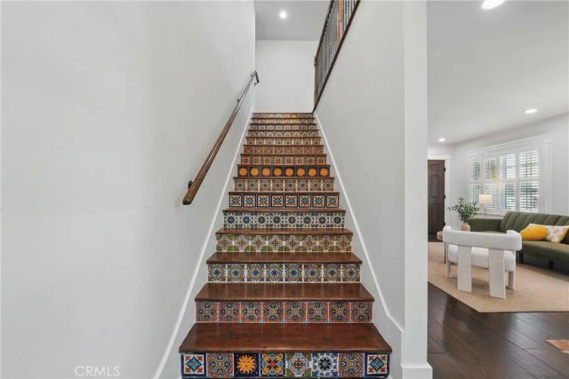 2111 S Bronson, Los Angeles, CA 90018