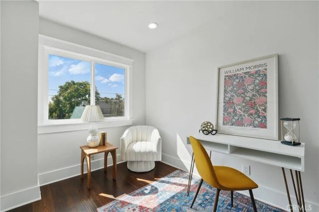 2111 S Bronson, Los Angeles, CA 90018