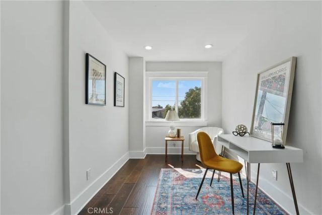 2111 S Bronson, Los Angeles, CA 90018